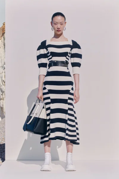 Look 12